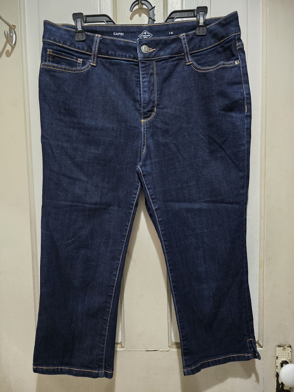 St. John's Bay Dark Blue Straight Leg Capri Jeans